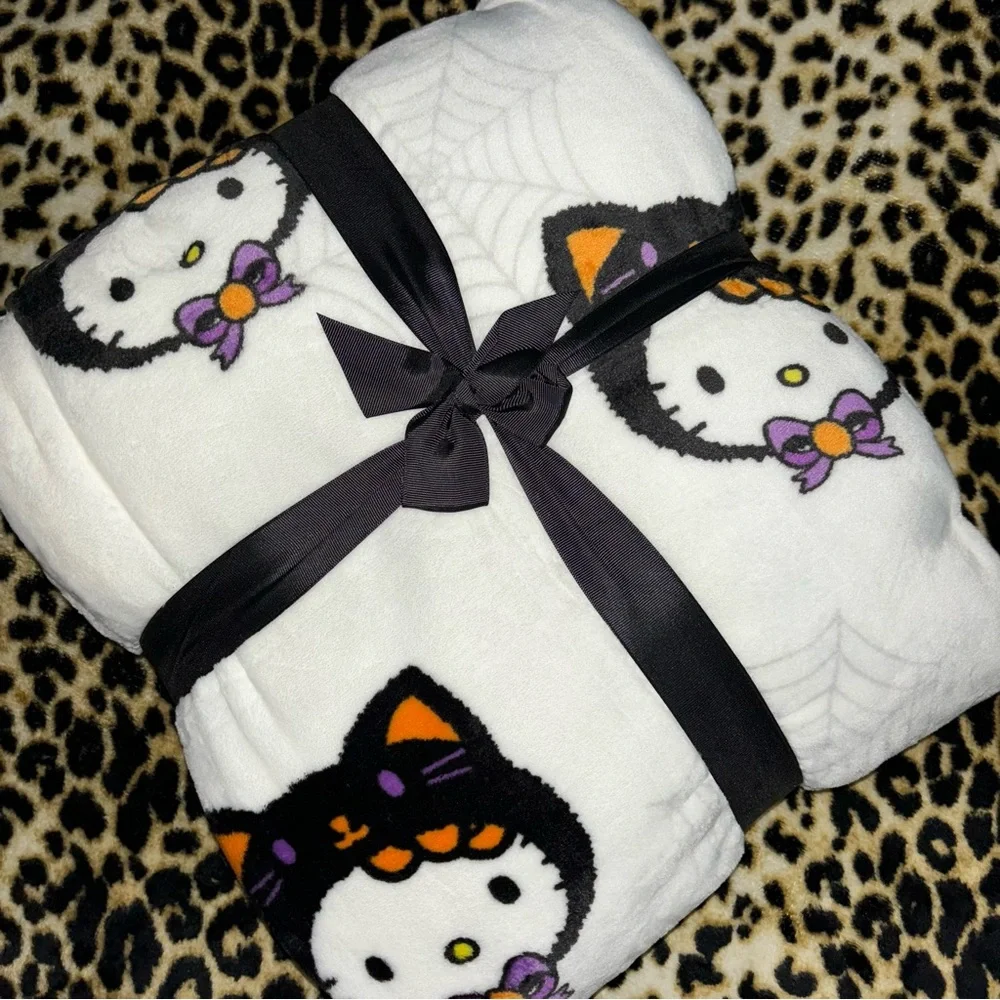 hello kitty halloween blanket (limited time SALE)
